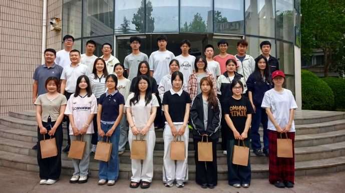 d6722fb73f8a45adbc462150d526b83a.jpg